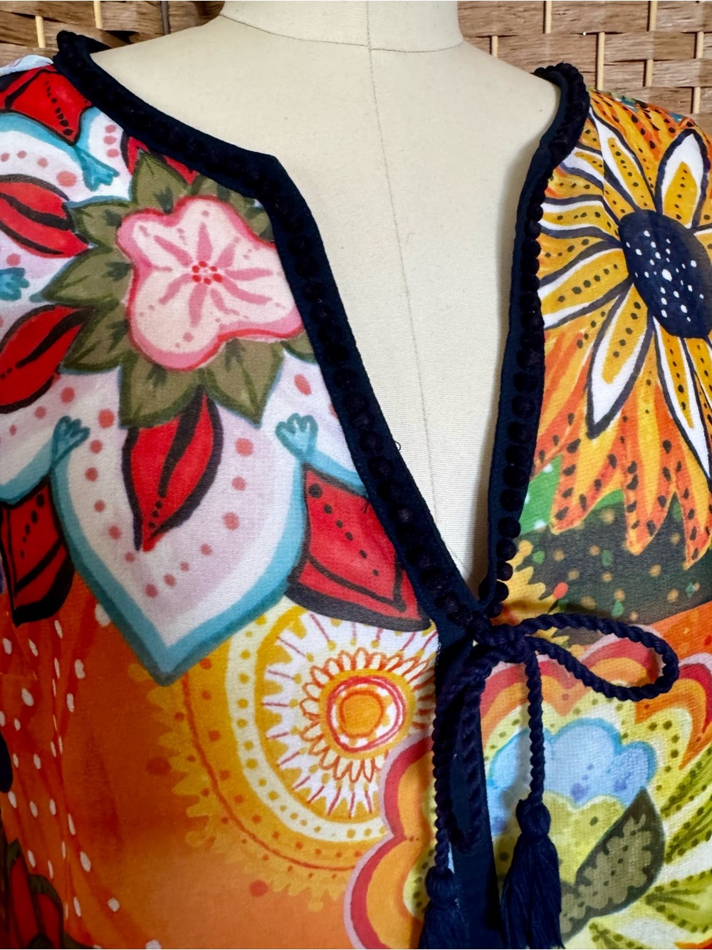 EUC Desigual bright bold floral print blouse L - Picture 4 of 12
